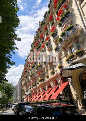 Paris France Luxury Hotel exterior Front Plaza Athen e Ave