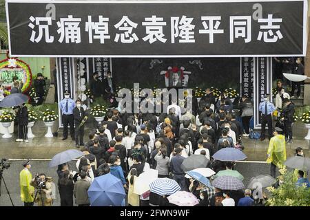 Changsha, China. 22nd May, 2021. People farewell to the father of hybrid rice academician Yuan Longping who passed away at 91 years old in Changsha, Hunan, China on 22th May, 2021.(Photo by TPG/cnsphotos) Credit: TopPhoto/Alamy Live News Stock Photo