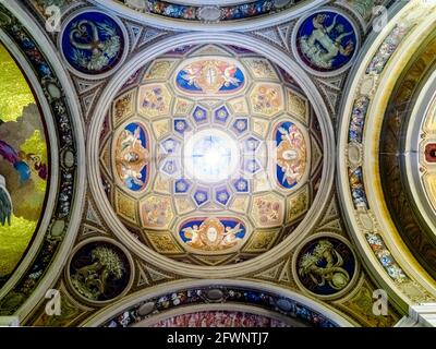 Decorated vault in the Pontifical Shrine of the Blessed Virgin of the Rosary of Pompei - Italy Stock Photo