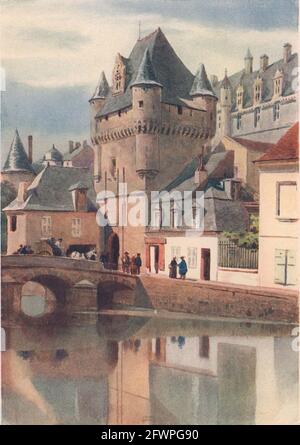 Loches, one of the town gateways by Alexander Murray. Indre-et-Loire 1904 Stock Photo