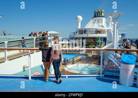 View of the Sky Bar above the outdoor pool on Royal Caribbean's cruise liner Anthem of the Sea's Stock Photo