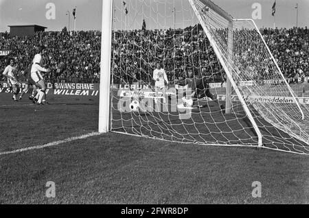 Game moment from a KNVB Cup match; Telstar against MVV: 1-0, 10 November  1973, cup matches, sports, soccer, The Netherlands, 20th century press  agency photo, news to remember, documentary, historic photography 1945-1990