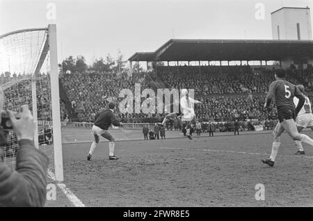 Nec against Ajax 1-3 (KNVB cup); game moments, 12 October 1975, sport,  soccer, The Netherlands, 20th century press agency photo, news to remember,  documentary, historic photography 1945-1990, visual stories, human history  of