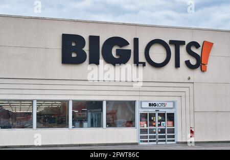 Houston, Texas USA 05-14-2021: Big Lots storefront in Houston, TX. American retail store chain founded in 1967. Stock Photo
