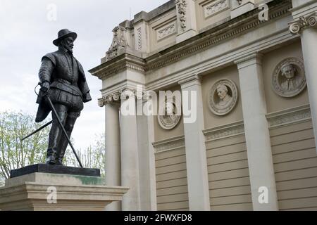 Statue of sir Walter Raleigh, OLD ROYAL NAVAL COLLEGE, Greenwich, London, England, United Kingdom, UK Stock Photo