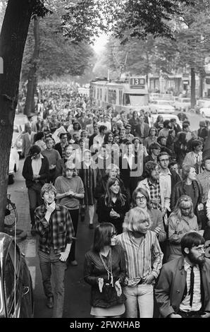 Protest demonstration students and workers lawsuits against Maagdenhuis occupiers from Westermarkt Amsterdam the procession, June 12, 1969, WORKERS, p Stock Photo