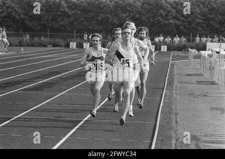 Drachten Athletics Championships, no. 29 Sjef Hensgens in front 800 meters, left, July 4, 1971, athletics, hurdles, The Netherlands, 20th century pres Stock Photo