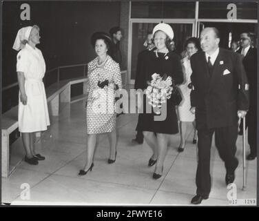 series 017-1288 to 017-1289: Juliana and Beatrix attend commemoration 100 years of Red Cross, September 1, 1967, commemorations, queens, royal house, princesses, nurses, The Netherlands, 20th century press agency photo, news to remember, documentary, historic photography 1945-1990, visual stories, human history of the Twentieth Century, capturing moments in time Stock Photo