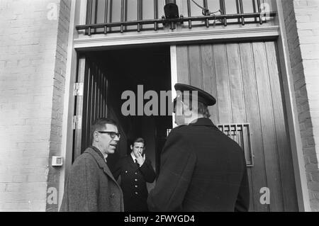 Riots in House of Detention Groningen, state secretary Grosheide of Justice at House of Detention, November 5, 1971, RULES, state secretaries, The Netherlands, 20th century press agency photo, news to remember, documentary, historic photography 1945-1990, visual stories, human history of the Twentieth Century, capturing moments in time Stock Photo
