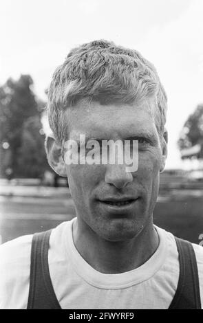 Rowing on the Bosbaan, double two Men. Numbers 1.2 Harry Droog, 9 June 1968, rowing, races, The Netherlands, 20th century press agency photo, news to remember, documentary, historic photography 1945-1990, visual stories, human history of the Twentieth Century, capturing moments in time Stock Photo