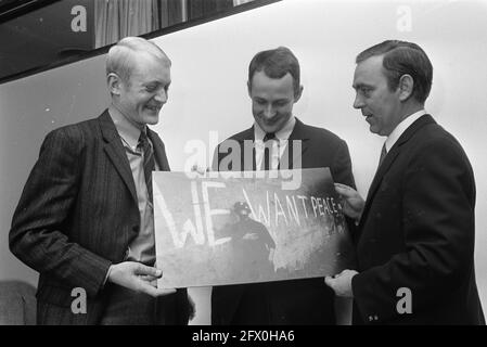 World Press Photo 1969 . Leif Engberg (best photographer) Hans Jorg Anders (best photo), Karel Vereecken (best Dutch press photo), December 19, 1969, photographers, photography, The Netherlands, 20th century press agency photo, news to remember, documentary, historic photography 1945-1990, visual stories, human history of the Twentieth Century, capturing moments in time Stock Photo