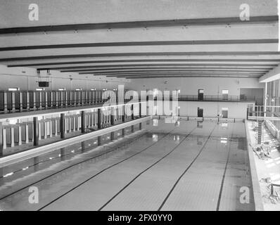 Swimming pool June 15 opening 50m bath. Interior, June 12, 1961, Interior, Openings, baths, swimming pools, The Netherlands, 20th century press agency photo, news to remember, documentary, historic photography 1945-1990, visual stories, human history of the Twentieth Century, capturing moments in time Stock Photo