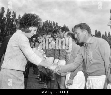 Princess Beatrix and Prince Claus at soccer match Netherlands against England, former internationals in Breda, the princess introduced to the players, from left to right, May 21, 1966, sports, soccer, The Netherlands, 20th century press agency photo, news to remember, documentary, historic photography 1945-1990, visual stories, human history of the Twentieth Century, capturing moments in time Stock Photo