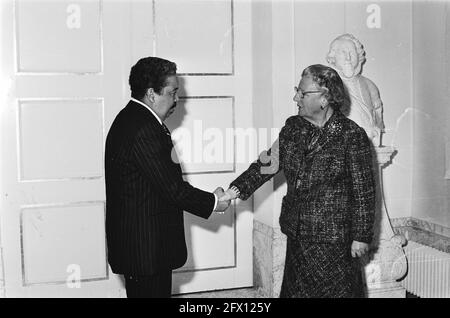 Queen Juliana receives Prime Minister Pires of Cape Verde Islands, greetings, March 30, 1978, greetings, queens, receptions, The Netherlands, 20th century press agency photo, news to remember, documentary, historic photography 1945-1990, visual stories, human history of the Twentieth Century, capturing moments in time Stock Photo