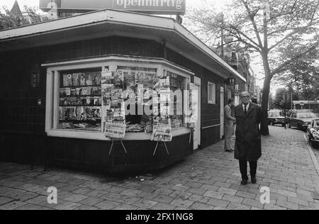 Newspaper and magazine kiosk on the Rembrandtplein Amsterdam, which is going to disappear, September 26, 1969, kiosks, The Netherlands, 20th century press agency photo, news to remember, documentary, historic photography 1945-1990, visual stories, human history of the Twentieth Century, capturing moments in time Stock Photo