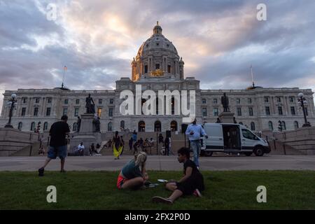 ST. PAUL, MN, USA - MAY 23, 2023: Meguiar's Ultimate Polish Gloss Enhancer  container and Rubbing Compound Stock Photo - Alamy