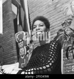 Portrait of American singer Nina Simone to appear on television at Christmas, December 14, 1965, portraits, singers, The Netherlands, 20th century press agency photo, news to remember, documentary, historic photography 1945-1990, visual stories, human history of the Twentieth Century, capturing moments in time Stock Photo