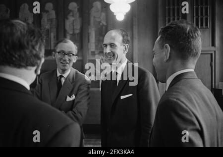 Ministers of Finance of the EEC countries meeting Amsterdam town hall, arrival of minister Witteveen at town hall, 20 July 1964, arrivals, town halls, The Netherlands, 20th century press agency photo, news to remember, documentary, historic photography 1945-1990, visual stories, human history of the Twentieth Century, capturing moments in time Stock Photo
