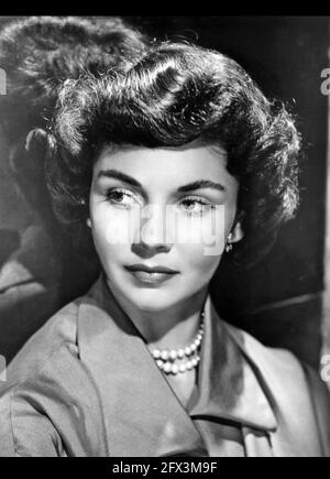 JENNIFER JONES (1919-2009) American film actress and dancer in 1953 Stock Photo