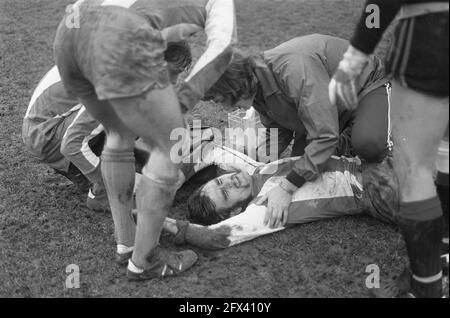 Elinkwijk against VVV 2-0, KNVB cup, Van der Bosch (left) is going to score  1-0, December 10, 1972, sports, soccer, The Netherlands, 20th century press  agency photo, news to remember, documentary, historic