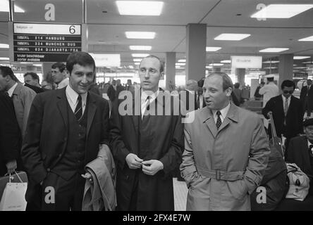 Arrival of HSV Hamburg at Schiphol Airport. Frans Honig, Willy Schultz and Uwe Seeler, 20 May 1968, airports, footballers, The Netherlands, 20th century press agency photo, news to remember, documentary, historic photography 1945-1990, visual stories, human history of the Twentieth Century, capturing moments in time Stock Photo
