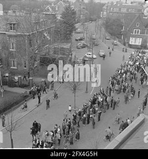 Demonstration in Amsterdam in connection with execution Julian Griman, 20 April 1963, demonstrations, executions, The Netherlands, 20th century press agency photo, news to remember, documentary, historic photography 1945-1990, visual stories, human history of the Twentieth Century, capturing moments in time Stock Photo