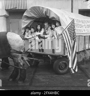 The Gillis family from America with covered wagon in the Netherlands, Gillis family, February 28, 1964, families, covered wagons, The Netherlands, 20th century press agency photo, news to remember, documentary, historic photography 1945-1990, visual stories, human history of the Twentieth Century, capturing moments in time Stock Photo