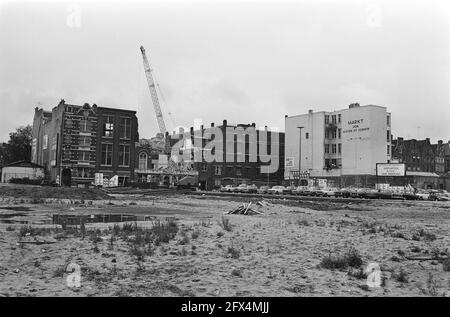 Demolition houses at Waterlooplein Amsterdam in connection with construction of new city hall, August 9, 1977, city halls, The Netherlands, 20th century press agency photo, news to remember, documentary, historic photography 1945-1990, visual stories, human history of the Twentieth Century, capturing moments in time Stock Photo