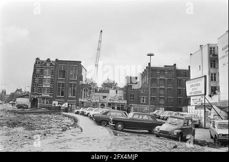 Demolition houses at Waterlooplein Amsterdam in connection with construction of new city hall, August 9, 1977, City halls, The Netherlands, 20th century press agency photo, news to remember, documentary, historic photography 1945-1990, visual stories, human history of the Twentieth Century, capturing moments in time Stock Photo