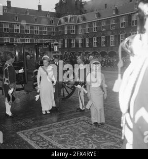 Arrival Ridderzaal. Princess Christina behind Prince Margriet and Pieter van Vollenhoven, 19 September 1967, PRINCE DAY, arrivals, The Netherlands, 20th century press agency photo, news to remember, documentary, historic photography 1945-1990, visual stories, human history of the Twentieth Century, capturing moments in time Stock Photo