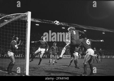 FC Antwerp against Ajax 2-1 UEFA Cup, game moments, November 13, 1974, sports, soccer, The Netherlands, 20th century press agency photo, news to remember, documentary, historic photography 1945-1990, visual stories, human history of the Twentieth Century, capturing moments in time Stock Photo