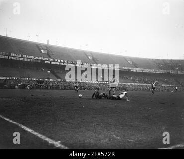 Feyenoord against VVV. Game time, December 10, 1961, sports, soccer, The Netherlands, 20th century press agency photo, news to remember, documentary, historic photography 1945-1990, visual stories, human history of the Twentieth Century, capturing moments in time Stock Photo