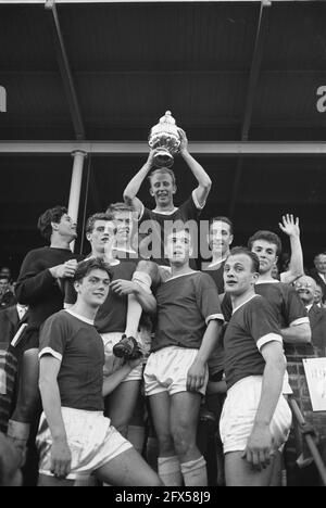 Final KNVB cup Ajax against NAC. Captain Henk Groot and the KNVB Cup Date:  June 14, 1961 Keywords: sport, football Institution name: AJAX, NAC Stock  Photo - Alamy