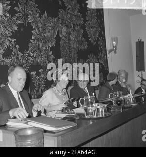 Her Royal Highness princess Beatrix in The Hague attended meeting of board of Labor Foundation Pels, Boelger, Wijnen and Roemers, November 8, 1963, BOARD, Meetings, The Netherlands, 20th century press agency photo, news to remember, documentary, historic photography 1945-1990, visual stories, human history of the Twentieth Century, capturing moments in time Stock Photo