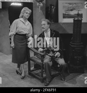 He's at the Crucible, a TV play by VPRO. Emmy Lopes Dias and Max Croiset, October 17, 1962, actors, television dramas, The Netherlands, 20th century press agency photo, news to remember, documentary, historic photography 1945-1990, visual stories, human history of the Twentieth Century, capturing moments in time Stock Photo