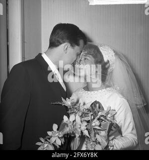 Marriage Anneke Gronloh with Wim Jaap van de Laan, the bride and groom, 31 August 1964, brides and grooms, weddings, The Netherlands, 20th century press agency photo, news to remember, documentary, historic photography 1945-1990, visual stories, human history of the Twentieth Century, capturing moments in time Stock Photo