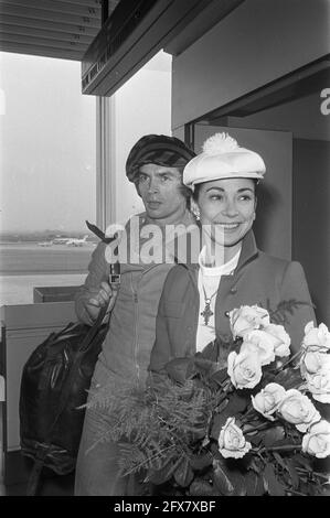 Arrival Margot Fonteyn and Rudolf Nureyev at Schiphol Airport Here on arrival, 10 July 1968, arrivals, The Netherlands, 20th century press agency photo, news to remember, documentary, historic photography 1945-1990, visual stories, human history of the Twentieth Century, capturing moments in time Stock Photo