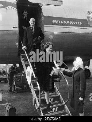 Arrival of Minister Luns and wife at Schiphol from visit to Norway, March 12, 1964, arrivals, The Netherlands, 20th century press agency photo, news to remember, documentary, historic photography 1945-1990, visual stories, human history of the Twentieth Century, capturing moments in time Stock Photo