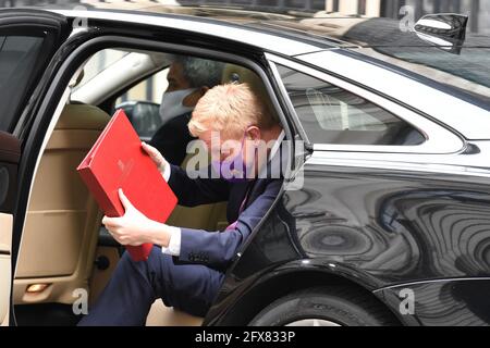 Westminster London, UK. 26th May, 2021. Oliver Dowden the Culture Secretary arrives in Downing Street Credit: MARTIN DALTON/Alamy Live News Stock Photo
