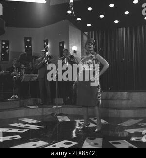 Annie Cordy rehearsing in Cinetone studio . During rehearsal, October 20, 1961, rehearsals, singers, The Netherlands, 20th century press agency photo, news to remember, documentary, historic photography 1945-1990, visual stories, human history of the Twentieth Century, capturing moments in time Stock Photo