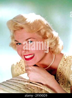 DORIS DAY (1922-2019) American film actress and singer about 1957 Stock Photo