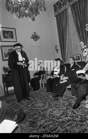 Three French honorary doctorates awarded to Dutch professors at French Embassy, The Hague . 20 Minnaert, 22 Tinbergen, Roche (r), February 27, 1970, EREDOCTORATES, PROFESSORS, embassies, The Netherlands, 20th century press agency photo, news to remember, documentary, historic photography 1945-1990, visual stories, human history of the Twentieth Century, capturing moments in time Stock Photo