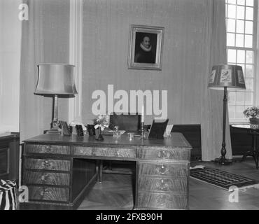 Interior Castle Drakensteyn (study), April 2, 1963, Interior, The Netherlands, 20th century press agency photo, news to remember, documentary, historic photography 1945-1990, visual stories, human history of the Twentieth Century, capturing moments in time Stock Photo