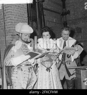 Opera I. Puritani in City Theatre. Guiseppe Forgioni, Anna Moffo, Lorenzo Faetani, January 23, 1962, CITY SCENERY, The Netherlands, 20th century press agency photo, news to remember, documentary, historic photography 1945-1990, visual stories, human history of the Twentieth Century, capturing moments in time Stock Photo