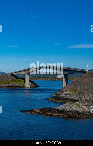Norway, More og Romsdal, Blue sky over bridge on Atlantic Ocean Road