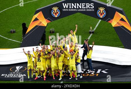 Gdansk, Poland. 26th May, 2021. Villarreal players celebrate with the trophy after winning the UEFA Europa League final match between Villarreal CF and Manchester United in Gdansk, Poland, May 26, 2021. Credit: Pablo Morano/Xinhua/Alamy Live News Stock Photo