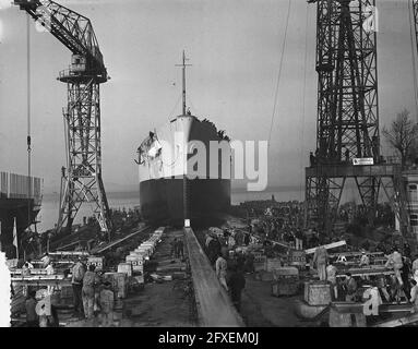 Launching Ms. Pensa at Jan Smit N. V., Alblasserdam, 11 March 1954, Launchings, The Netherlands, 20th century press agency photo, news to remember, documentary, historic photography 1945-1990, visual stories, human history of the Twentieth Century, capturing moments in time Stock Photo