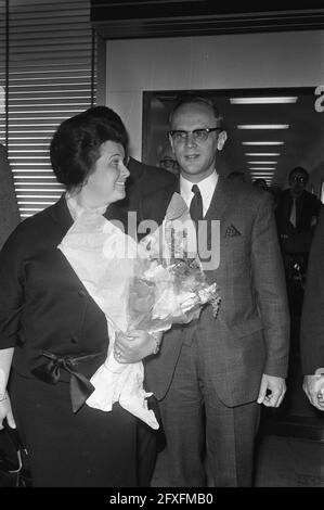 Deferred Secretary of Dutch Embassy in Moscow arrives at Schiphol; Mr. M. van Soest with wife, May 17, 1970, embassies, The Netherlands, 20th century press agency photo, news to remember, documentary, historic photography 1945-1990, visual stories, human history of the Twentieth Century, capturing moments in time Stock Photo