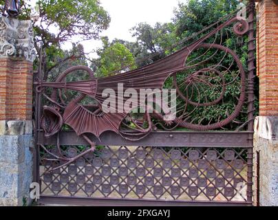 Barcelona: Gaudi's dragon gate to the Pavellons Güell Stock Photo