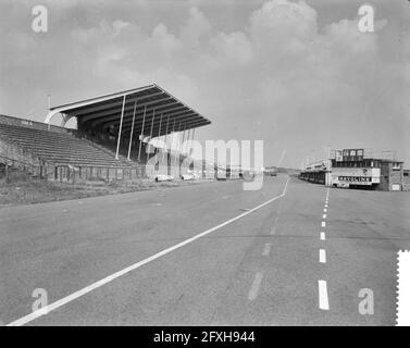 Preparations world road cycling championships at Zandvoort, Zandvoort circuit with the grandstands, August 10, 1959, The Netherlands, 20th century press agency photo, news to remember, documentary, historic photography 1945-1990, visual stories, human history of the Twentieth Century, capturing moments in time Stock Photo